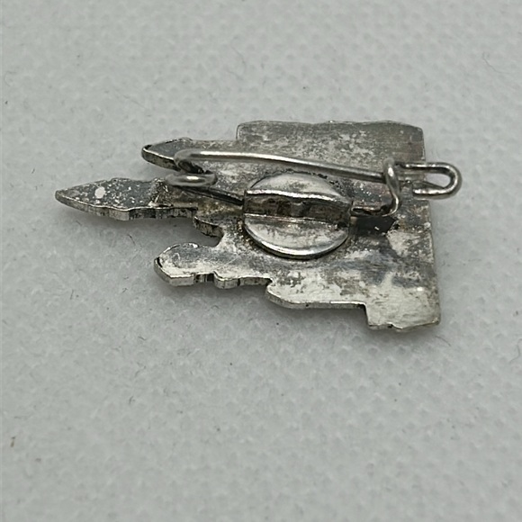 Vintage Neuschwanstein Hat PIN - Germany - Picture 4 of 7